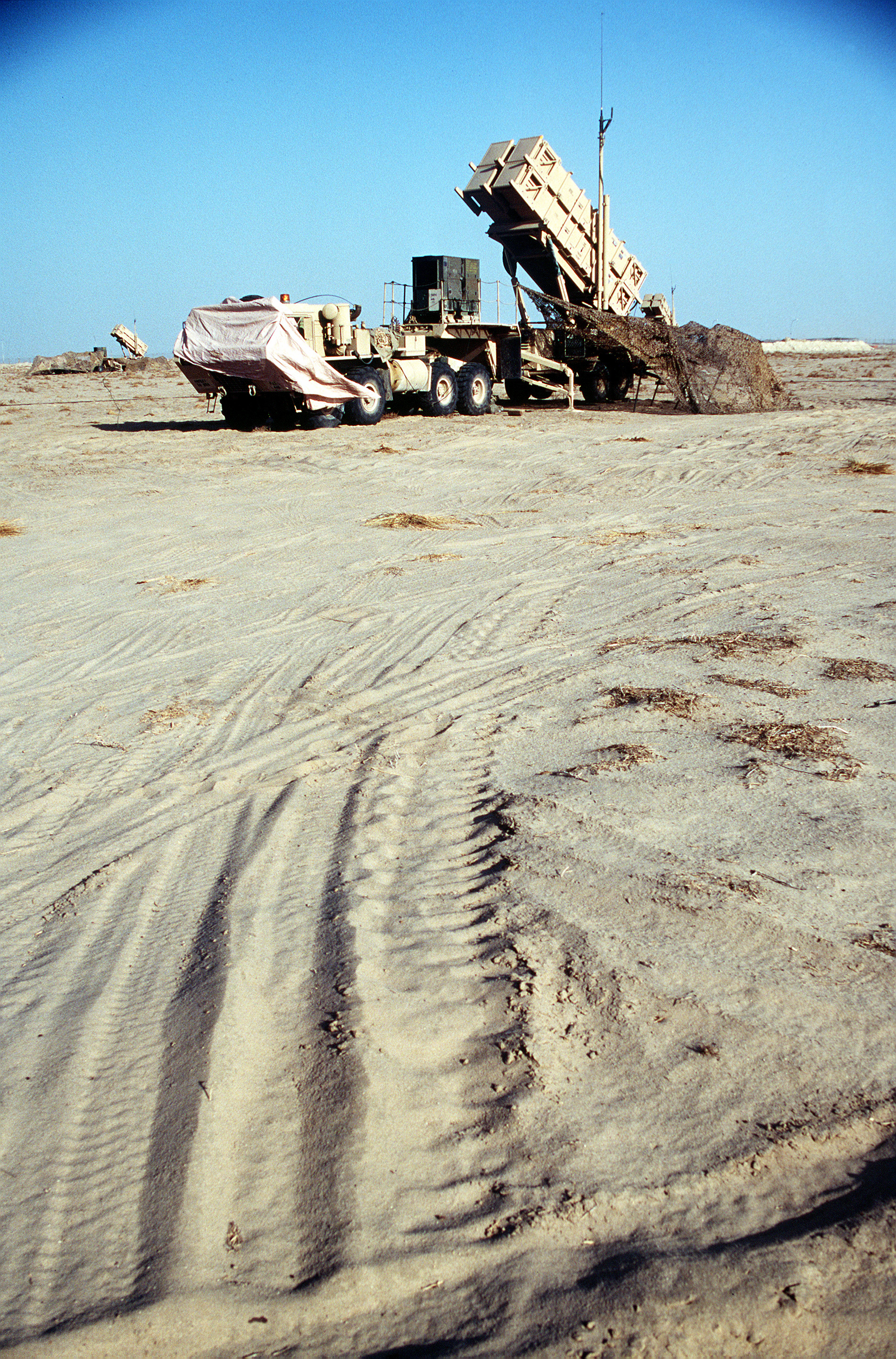 U.S. Patriot missile launcher in Kuwait, used as ceasefire and missile context
