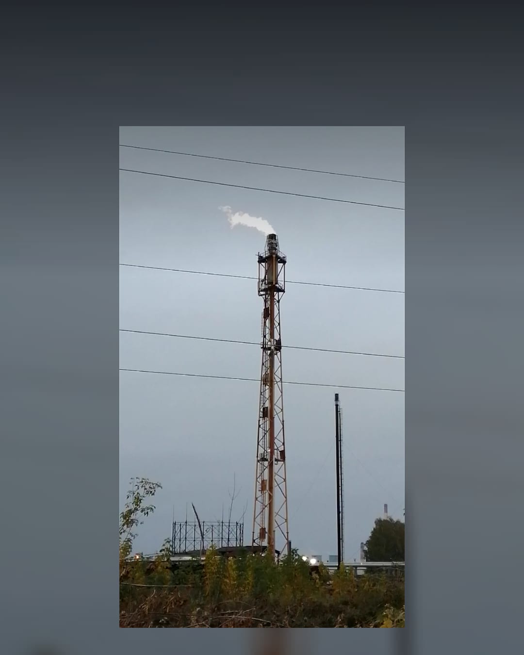 Gas flare at the Ryazan oil refinery in Russia